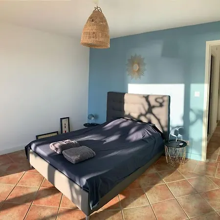 Spacieux Front De Daire *